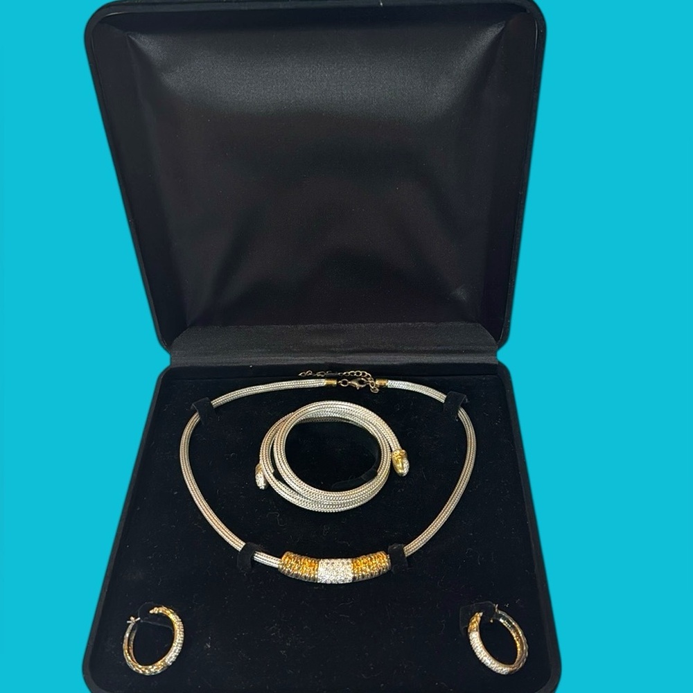 NIB Silver Toned Gold with Rhibestones 3 Piece Jewelry Set